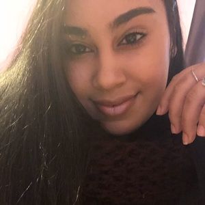 Meet your Posher, Cristina